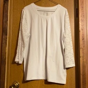 d&co, XL, white, new, lace 3/4 length sleeves.